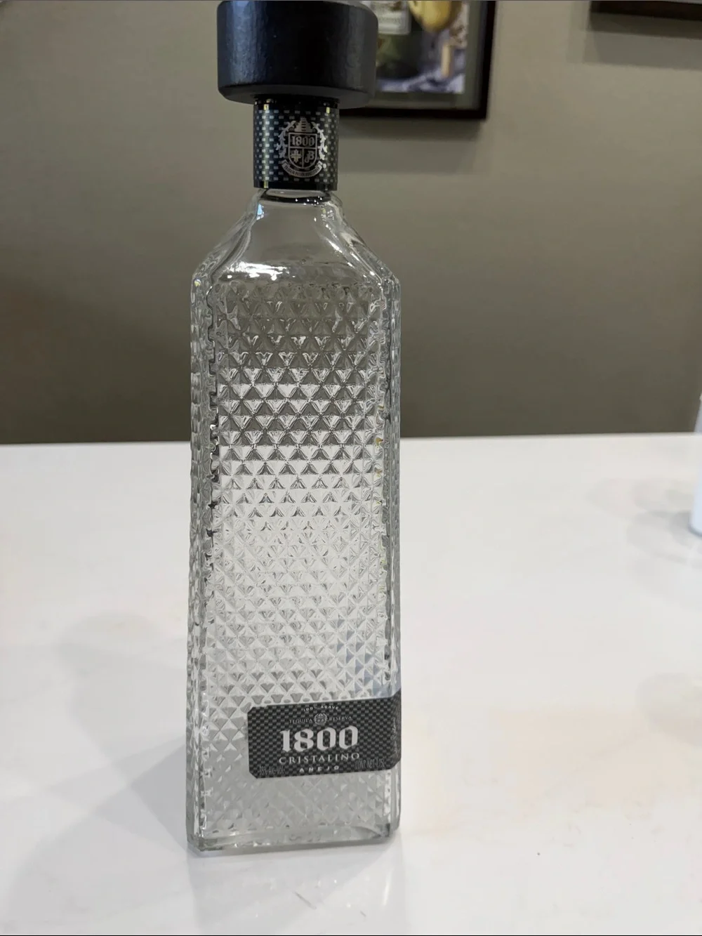 1800 Cristalino Clear Textured Glass Decanter Bottle